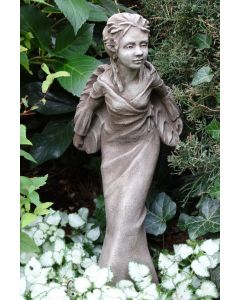 Fee "VIOLET", Steinguss © by Fiona Scott