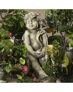 Engel "Rubina", Betonguss, Augen geschlossen