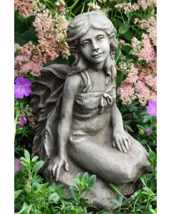 Fee "MELINDA", Steinguss © by Fiona Scott